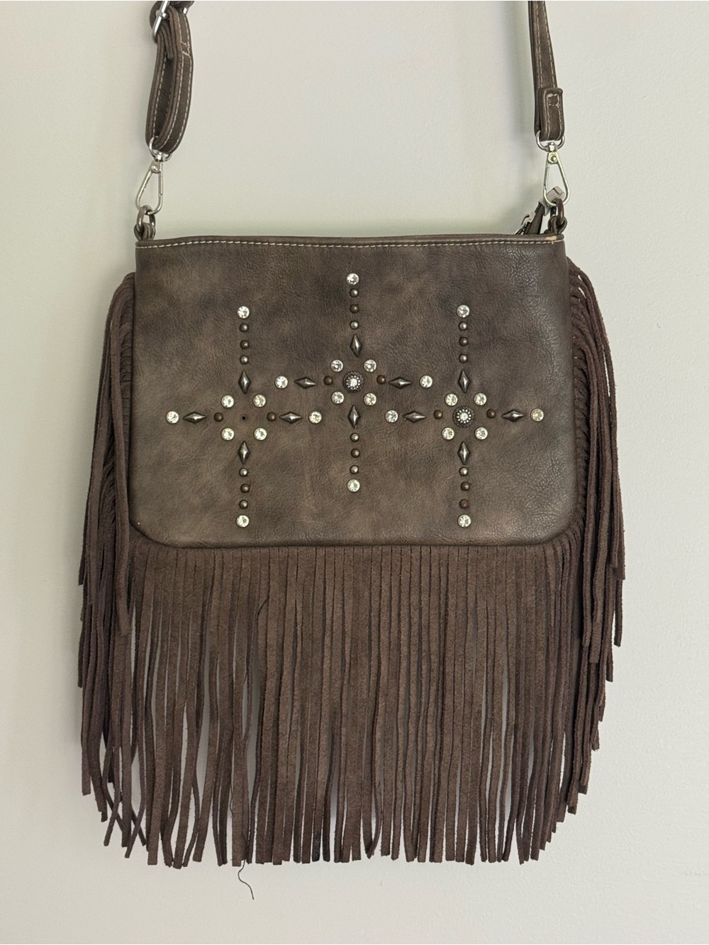 P&G Rustic Boho Fringe Handbag Western Crossbody Purse with sparkle studs